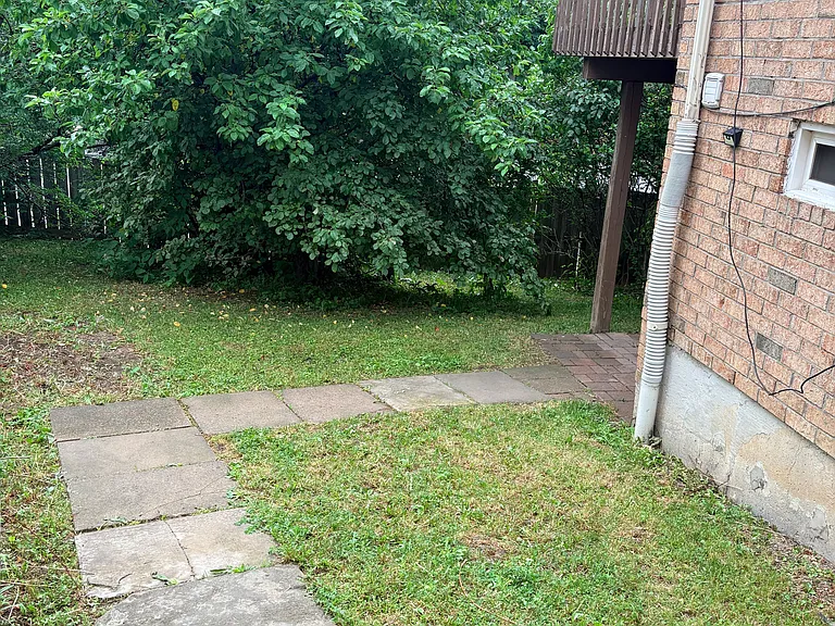 114 Sheldrake Ct #BASEMENT — Photo 3