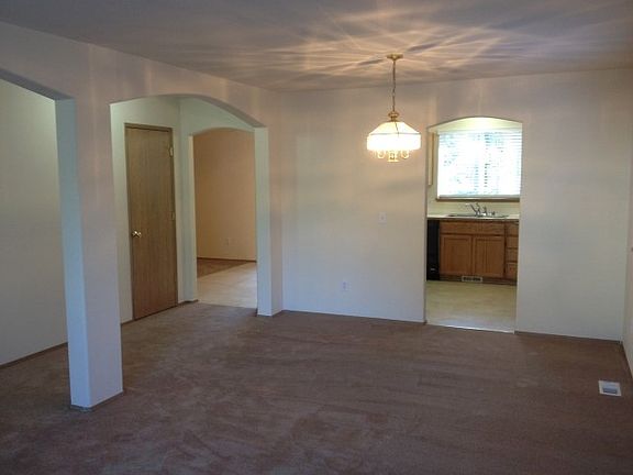 5th image of 9118 138th St E