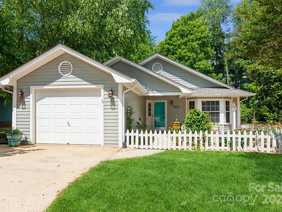 1st image of 2910 Cherry Blossom Ct
