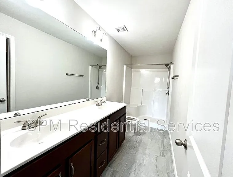 4019 Ironstone Ct — Photo 10