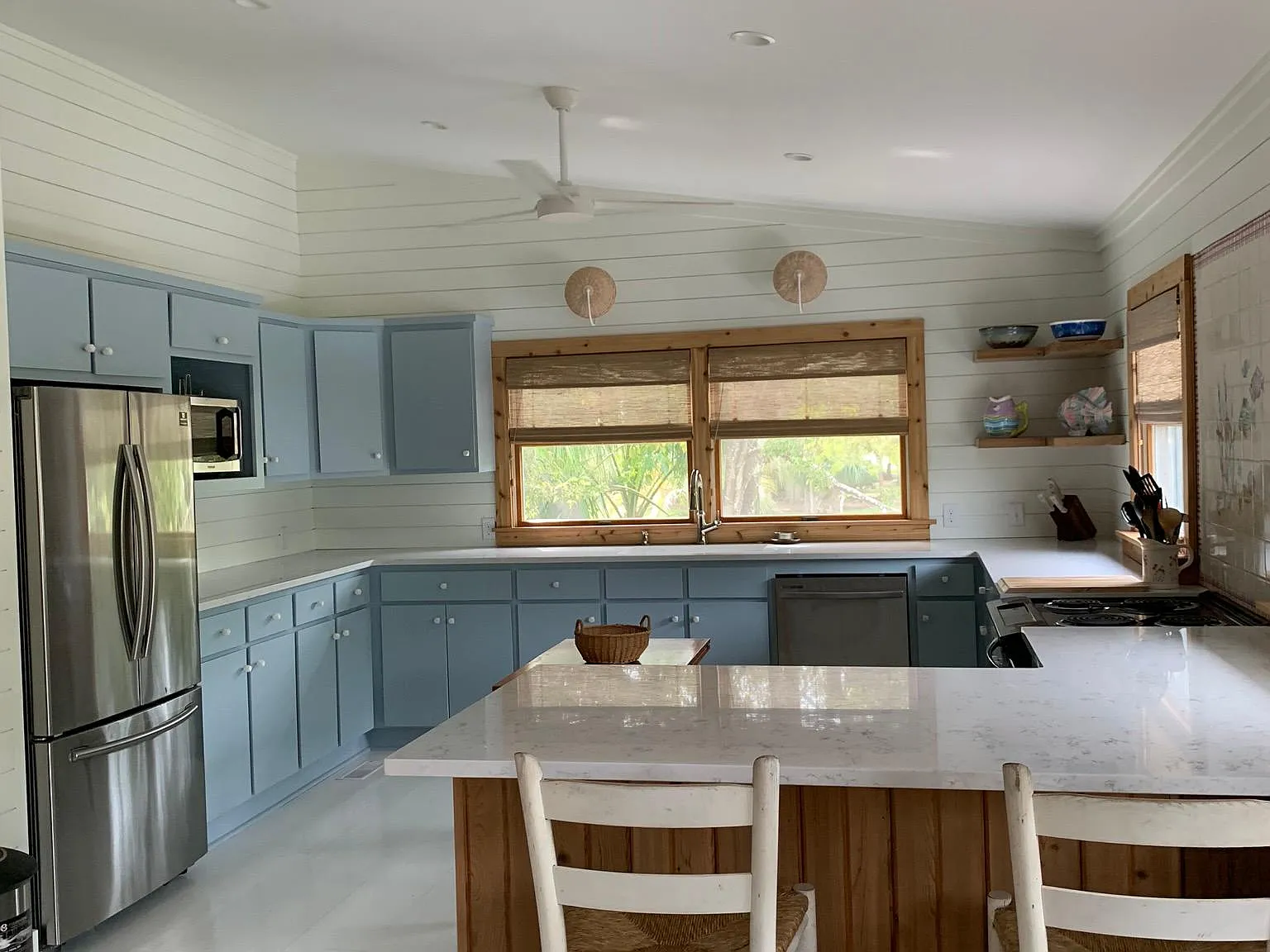 5 bed, 4.5 bath, 2500 sqft, $10,000 — Photo 4