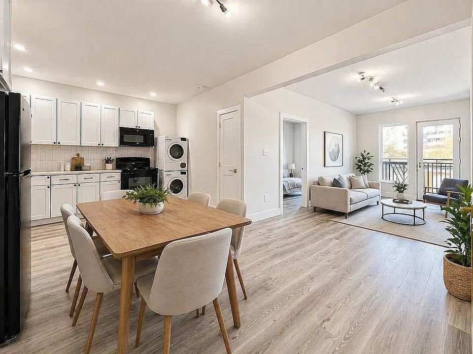 1st image of 952 Bedford Ave #5C