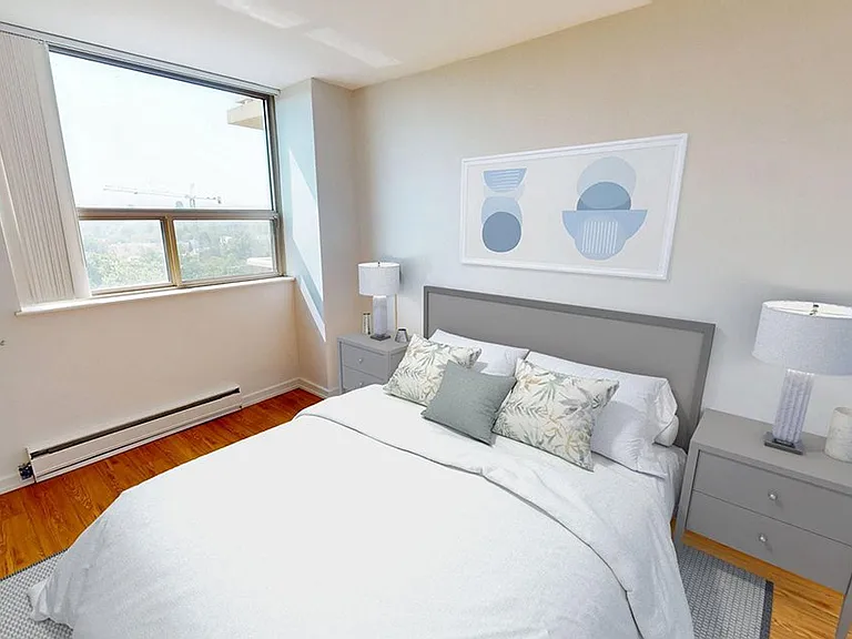 1209 Richmond St — Photo 22