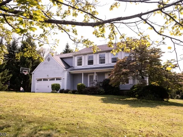 3 Hearthstone Dr, Vernon Twp., NJ 07461