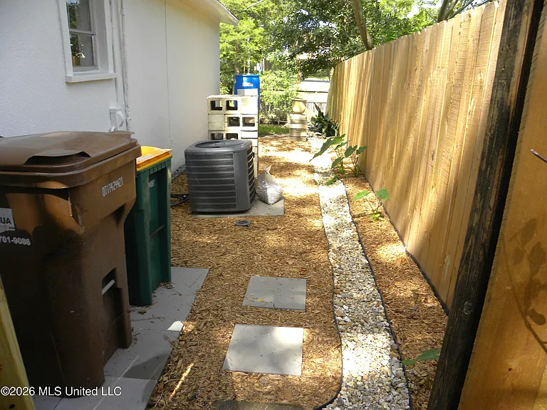 11447 Summer Lane Rd — Photo 25