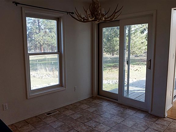 5th image of 432 Twin Pine Ln