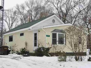 75 Lane 201 Crooked Lk, Angola, IN 46703