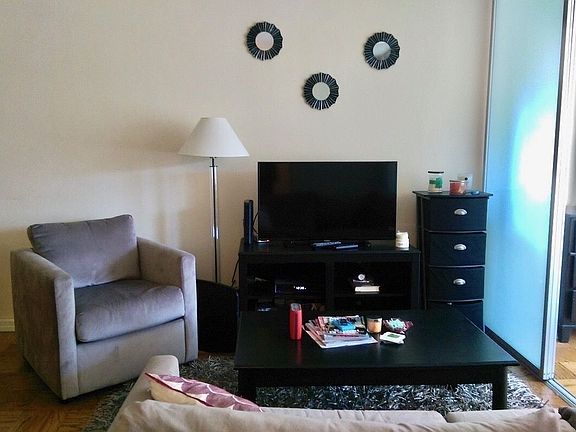 3rd image of 279 E 44th St APT 9F