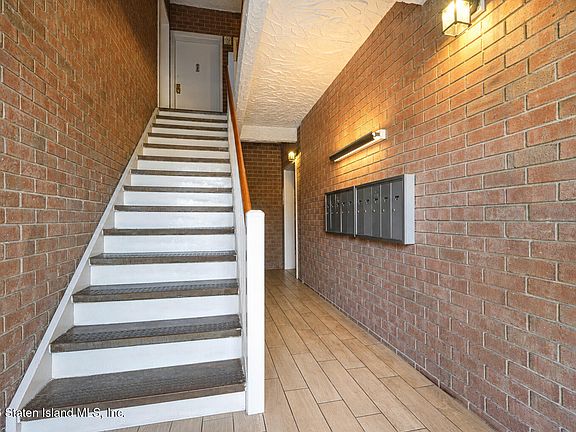 3rd image of 404 Maryland Ave APT 2D