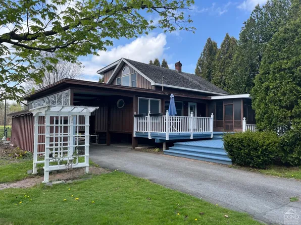 1743 S Old Post Road, Castleton, NY 12033