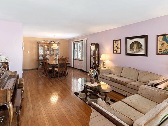 3rd image of 10300 Minnick Ave
