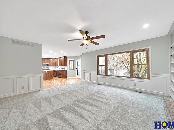 3rd image of 4416 Browning Pl