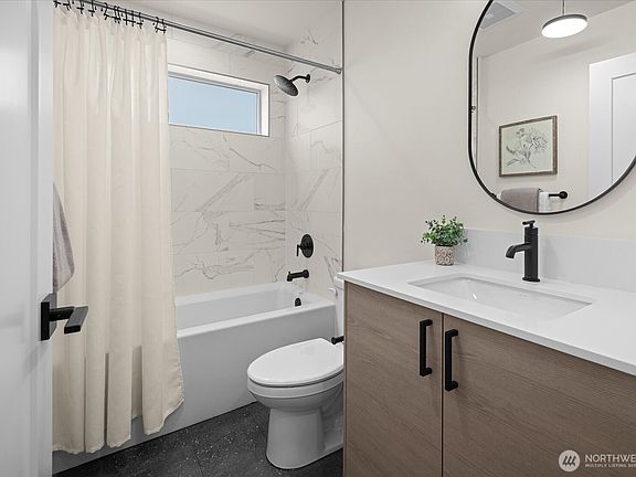 5th image of 10326 Ashworth Avenue N