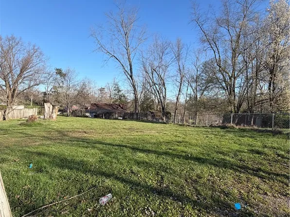 1320 Myrtle St, Parkersburg, WV 26101