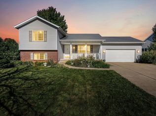 1758 Frawley Dr, Sun Prairie, WI 53590