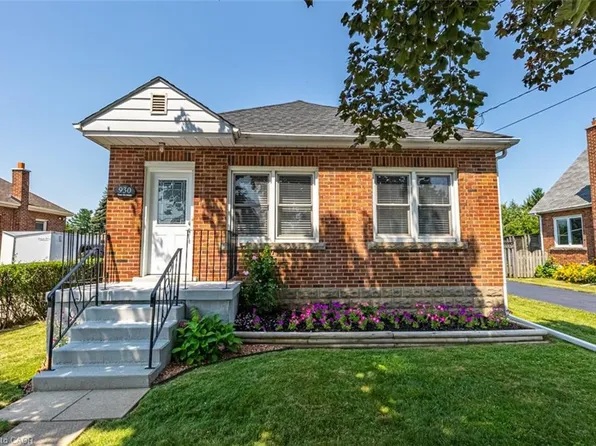 930 W 5th St, Hamilton, ON L9C 3R7