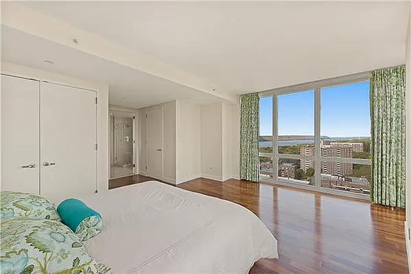 Sold by Exclusive Properties Sotheby's International Realty | media 13