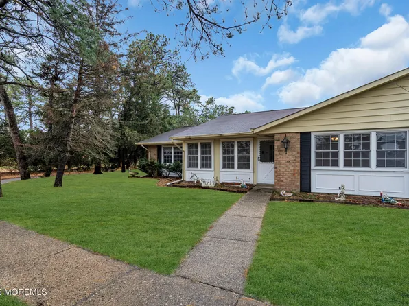 29A Gramercy Lane, Manchester, NJ 08759