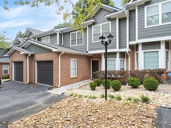 4th image of 2680 Pine Tree Rd NE APT 5