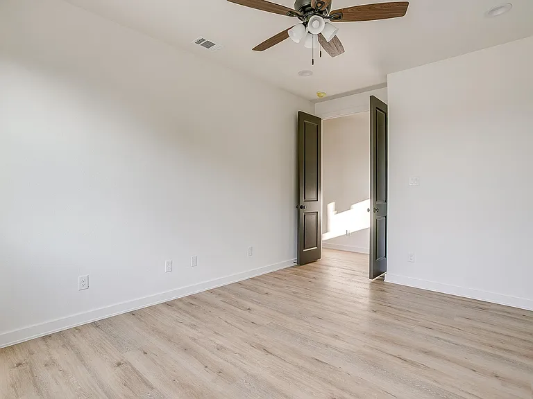 3108 Frazier Ave — Photo 32