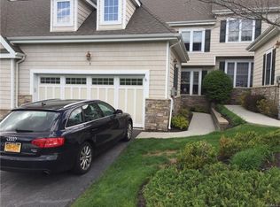 10 Turnberry Ct, Monroe, NY
