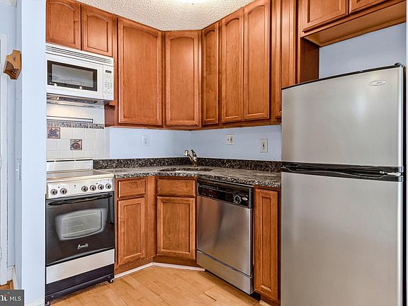 2nd image of 1239 Vermont Ave NW APT 410