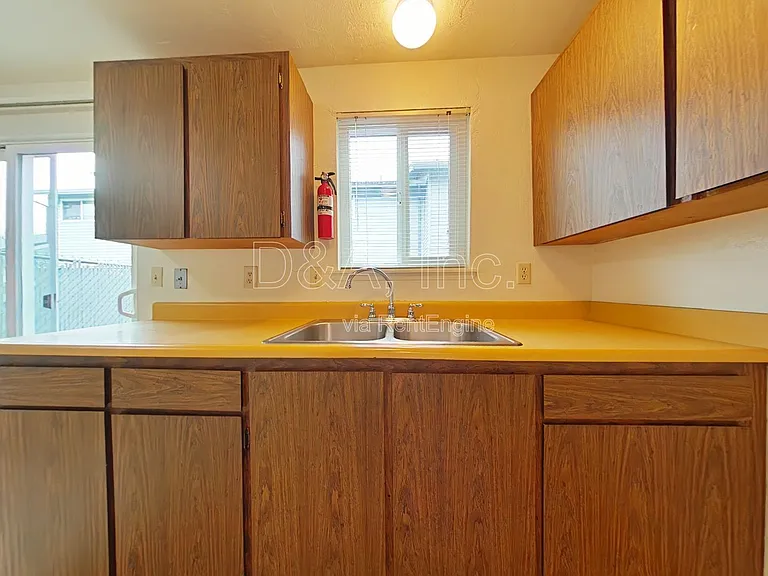2501 SW Pickford St #C — Photo 4