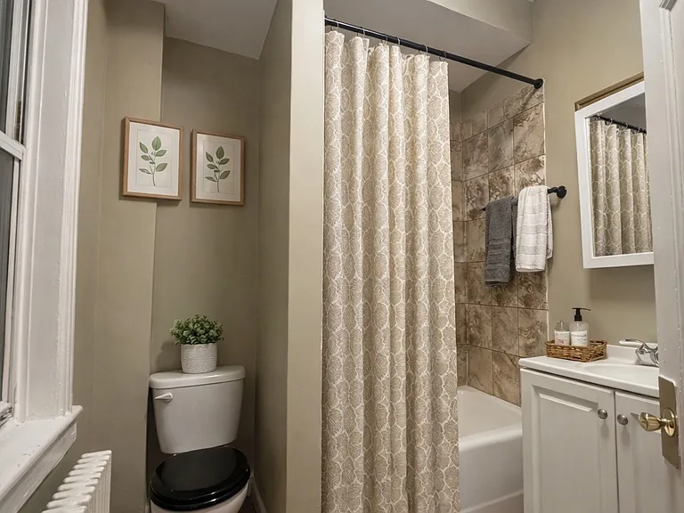 42 Bennett Ave #2 — Photo 21