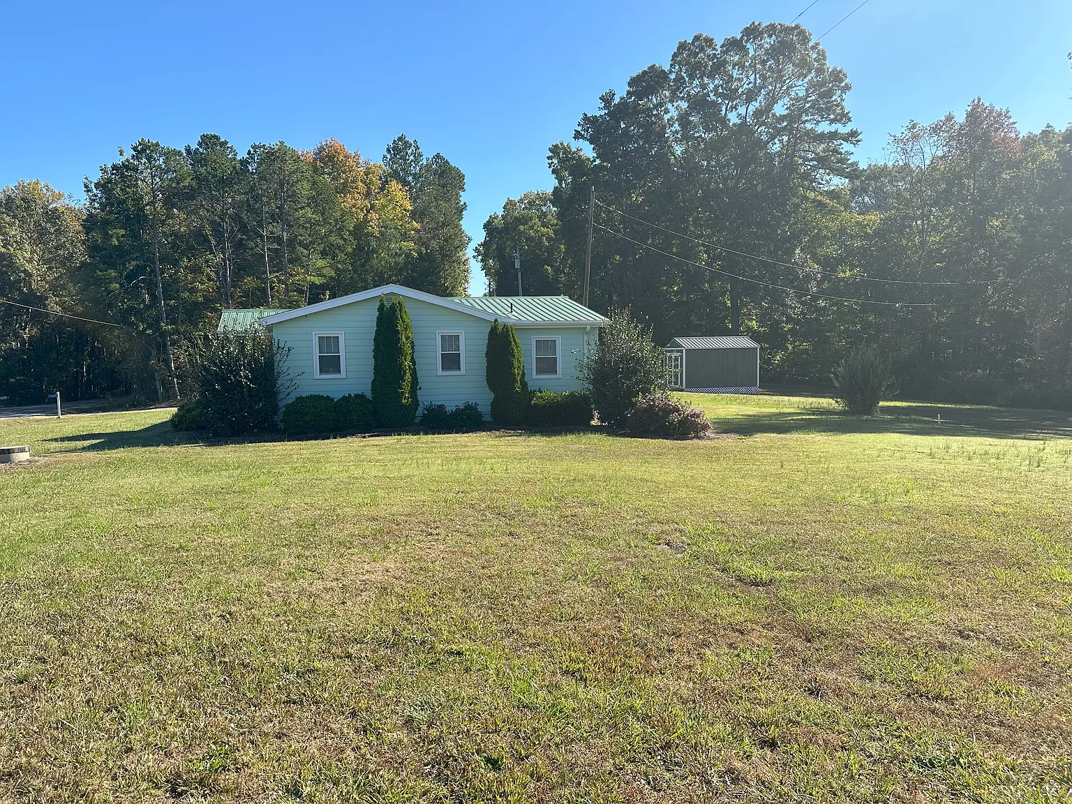 3 bed, 1300 sqft, $2,000 — Photo 2
