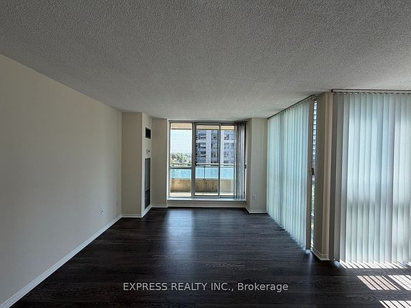 4th image of 39 Pemberton Ave #715