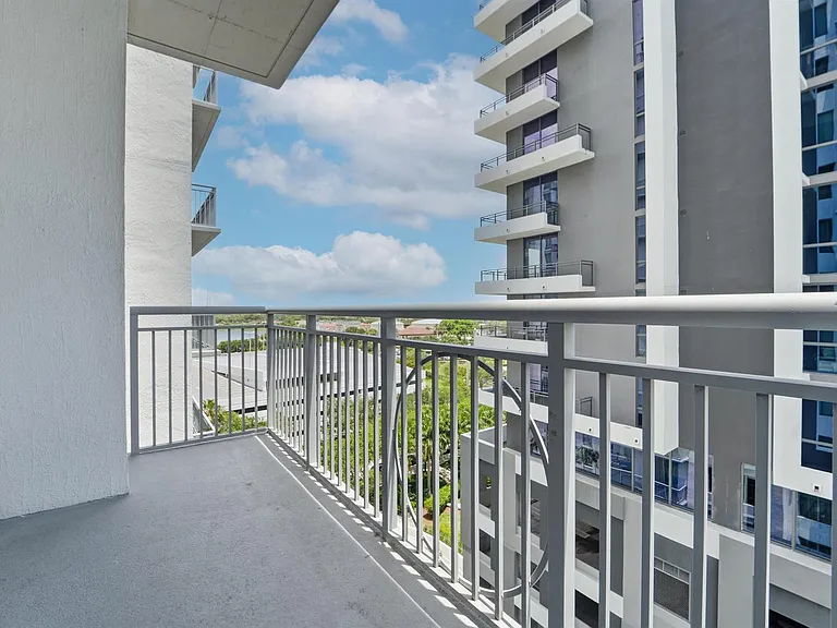 300 S Australian Ave #919 — Photo 25