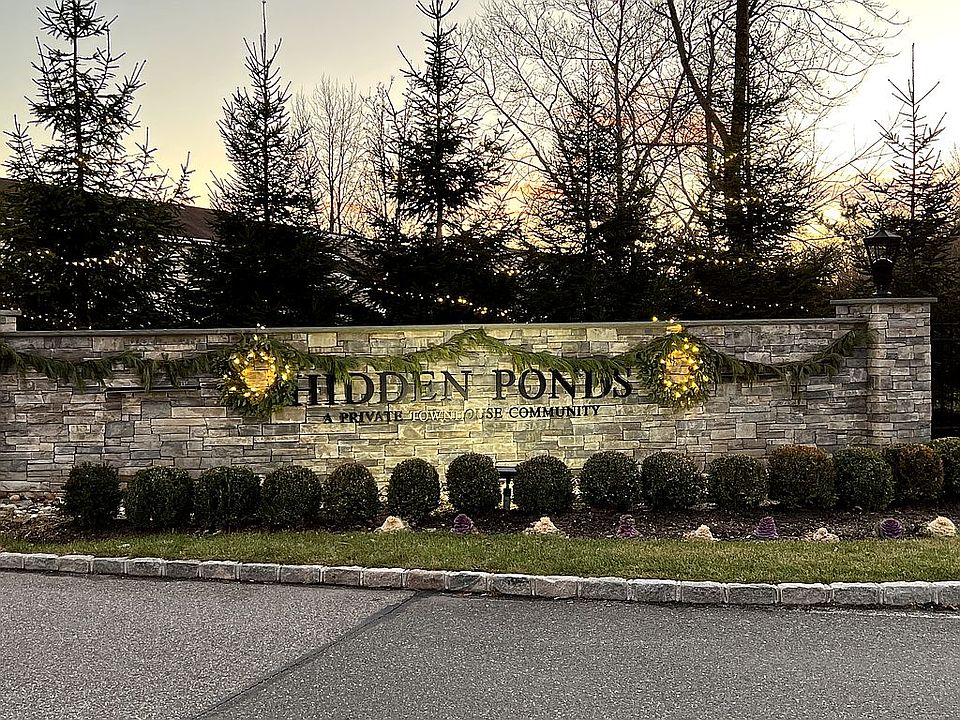 1st image of 276 Pond View Ln