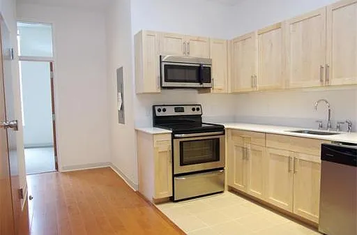 407 Washington St #403