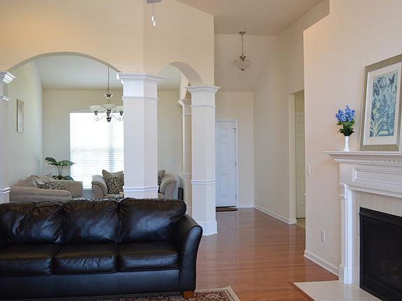 3rd image of 1316 Avery Park Ln