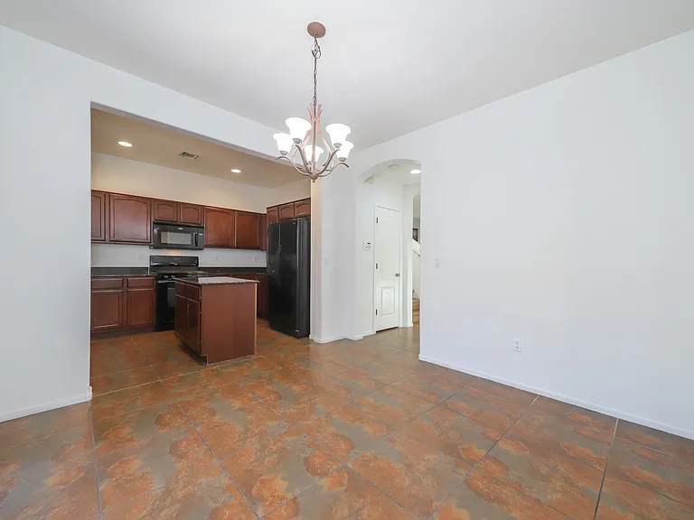 Dining/Kitchen