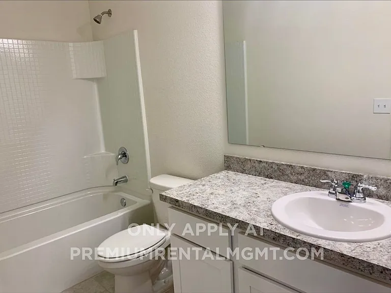 2257 Litchfield Loop — Photo 5