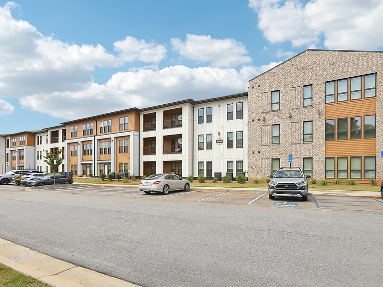 Station 75 Apartments at McDonough — Photo 47