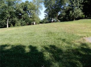 2542 Edgewood Dr, Pittsburgh, PA 15241