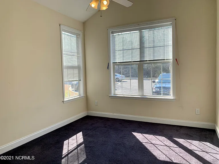 1044 Macklin St #12 — Photo 8