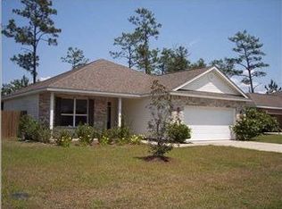 48 Village Ln, Freeport, FL 32439