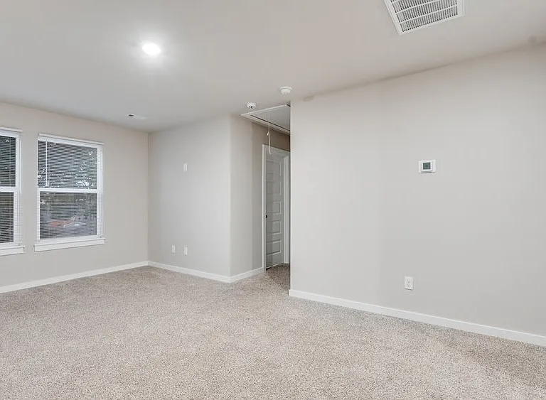 913 W Sonoma St — Photo 11
