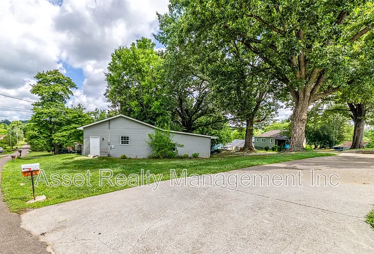 2208 Sanderson Rd #101 — Photo 2