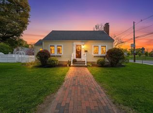 28 Myopia Rd, Stoneham, MA 02180