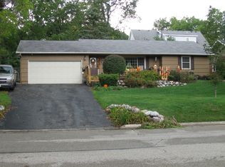 234 Elmwood Ave, Lake Geneva, WI 53147