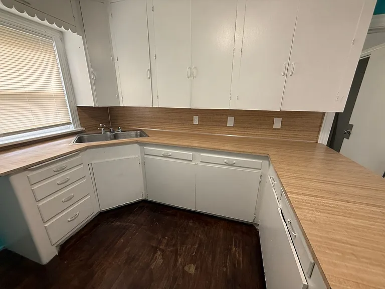 2814 E Admiral Ct — Photo 9