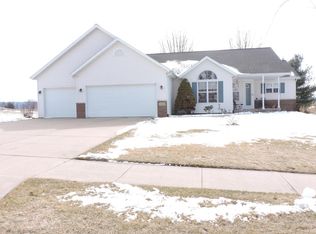 1112 Landau Ln, Baraboo, WI 53913