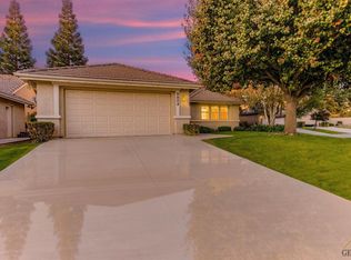 9808 Artistry Rose Ct, Bakersfield, CA 93311