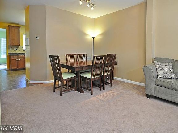 3rd image of 306 Galway Ln