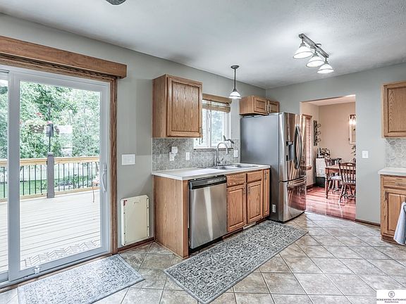 4th image of 5727 S 160th St
