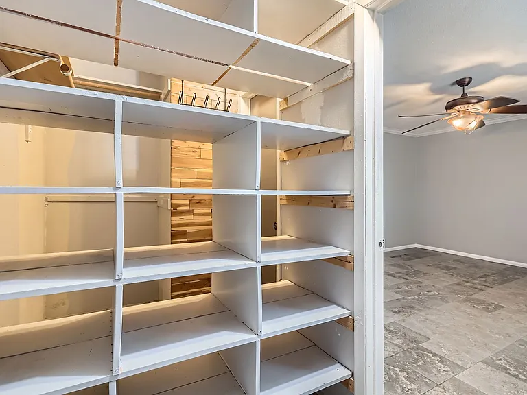 733 Strawberry Pl — Photo 17